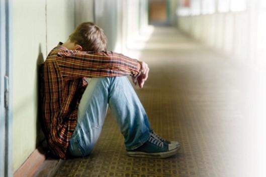 نشانه های اضطراب در نوجوانان چیست2